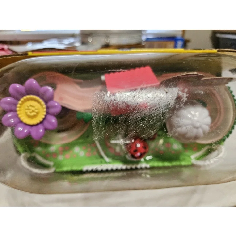 Little Live Pets Lil' Ladybug Garden Playset Exclusive Spotsy & Baby   NEW READ